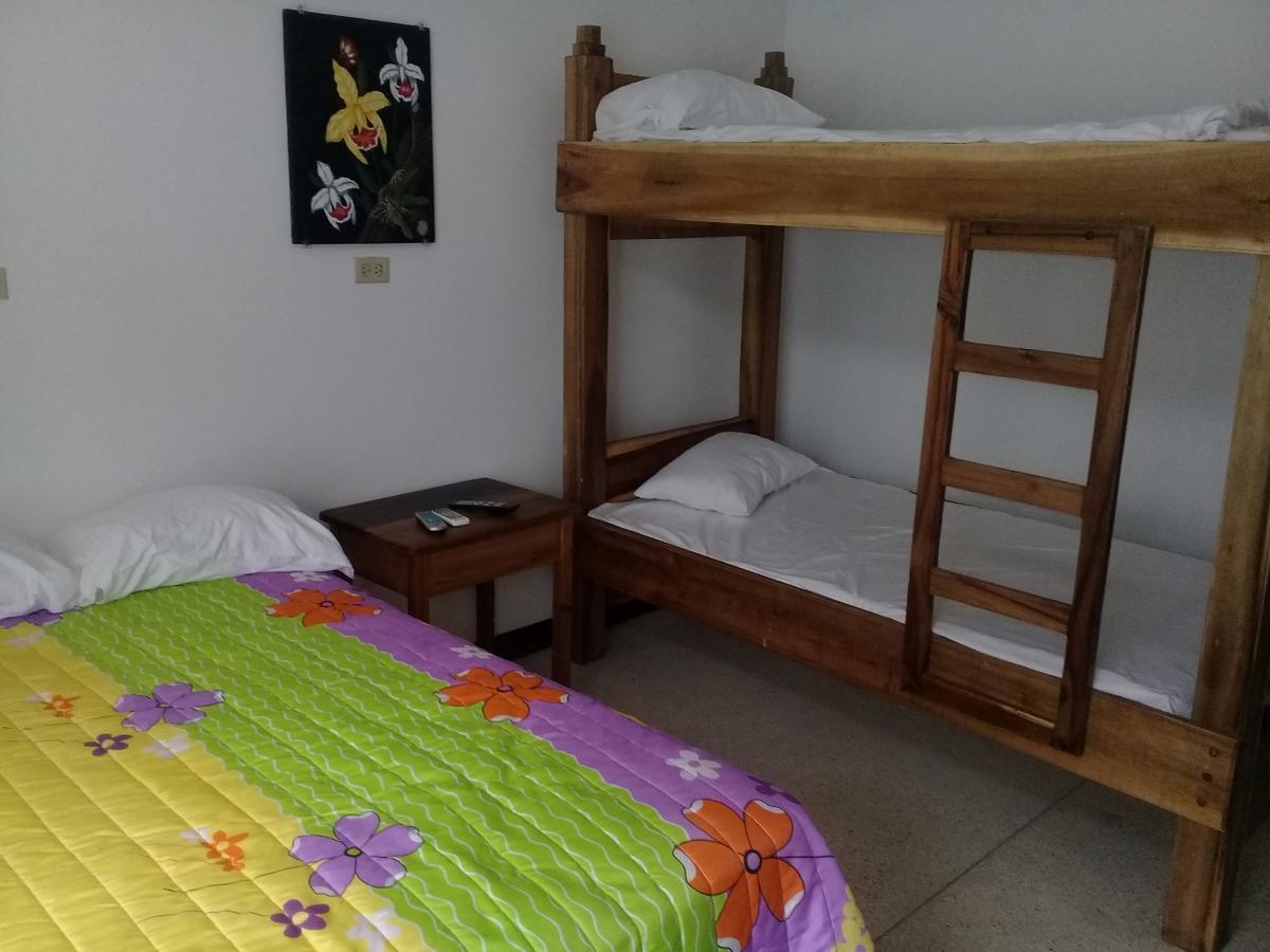 Hostel Quintonido Харабакоа Екстериор снимка